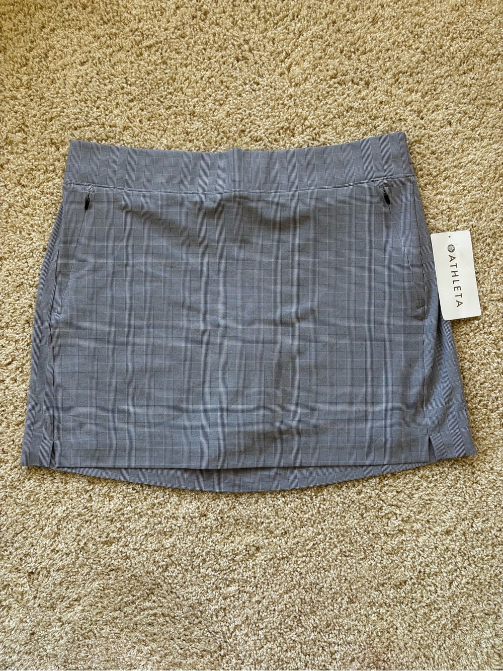 Athleta Plaid Soho Skort Size 16 Black White Featherweight Athletic Shorts